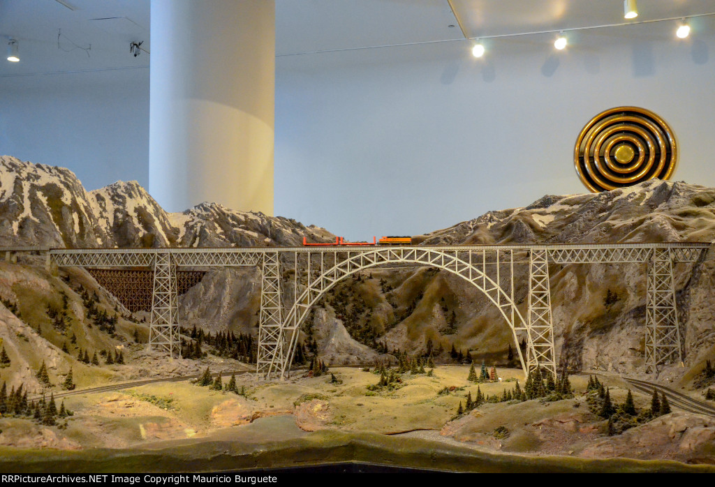 HO Scale Layout - Chicago Museum of Science and Industry